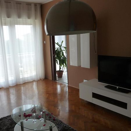 Apartments Noris Pula Zewnętrze zdjęcie
