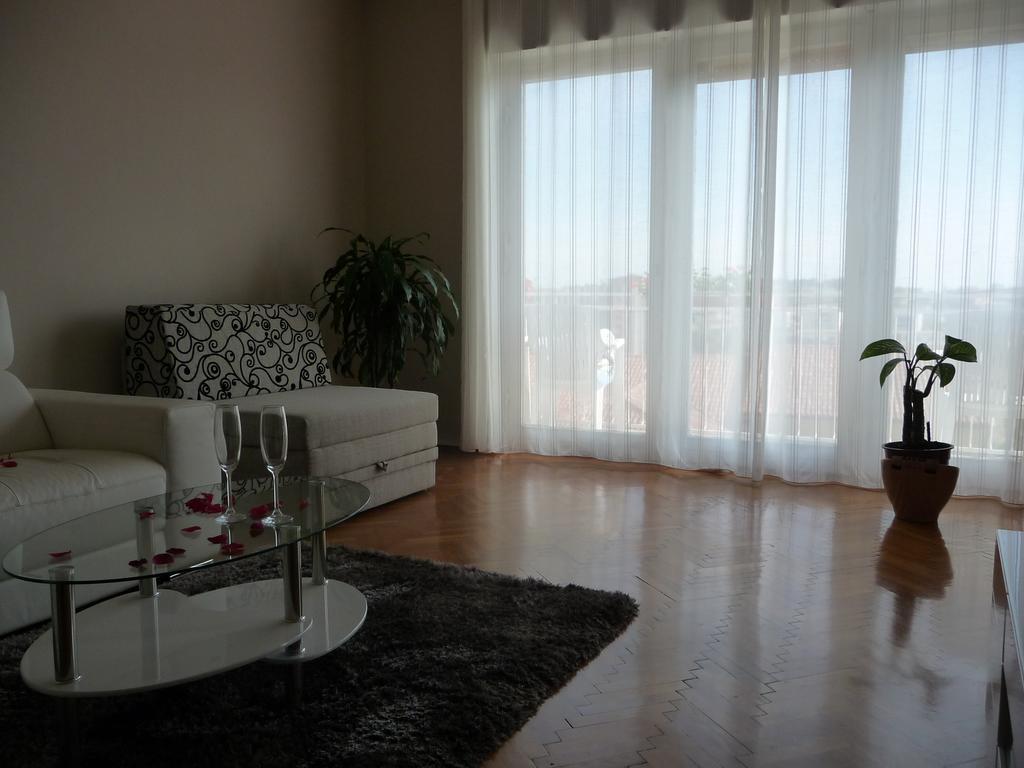Apartments Noris Pula Zewnętrze zdjęcie